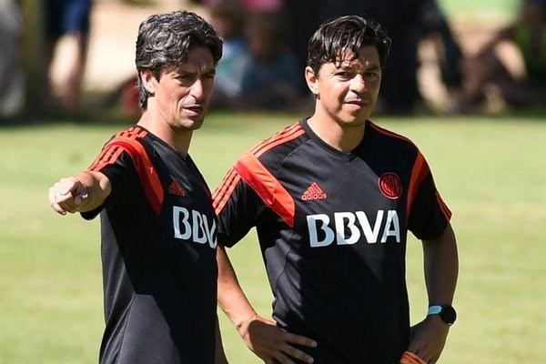 Gallardo paró el equipo con Mora, Alonso y Alario para el choque ante Gimnasia el sábado.