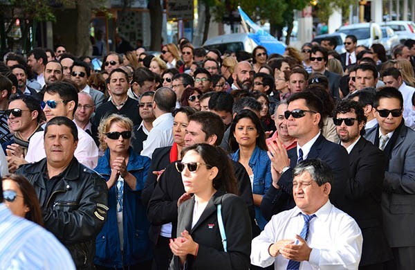 Protesta masiva. En Trelew la queja de los bancarios obligó a cortar algunas calles y no hubo atención.