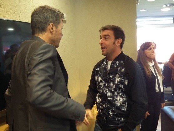 Tinelli afirmó que nunca se bajo de la AFA. Por ahora se presenta. Larga charla con Guede en el nuevo Palco.