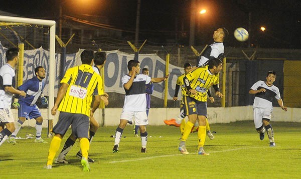 Newbery estuvo cerca de lograr la victoria en Santa Rosa, pero se tuvo que conformar con el empate con All Boys. Puede cerrar la serie en casa.