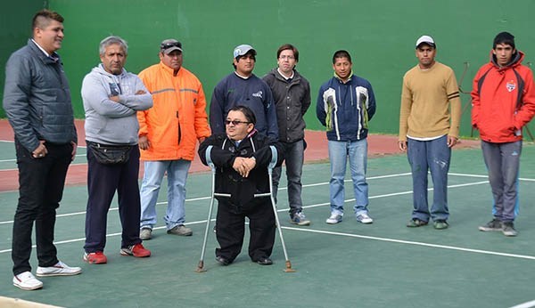 El tenis adaptado comenzó sus actividades en la Escuela 730 de Trelew.