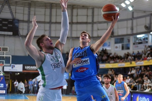 Bahía volvió a defender su fortaleza: 84-81 sobre Ferro.
