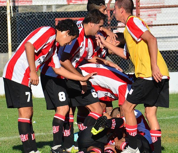 Racing visitará esta tarde a Huracán, en una nueva versión del clásico.