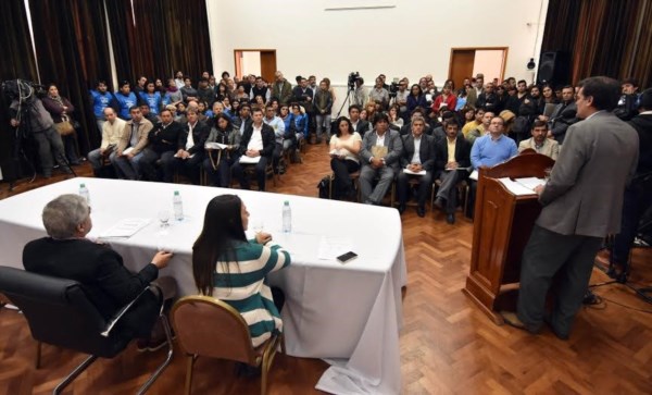 El gobierno y los intendentes acordaron un trabajo conjunto en materia ambiental