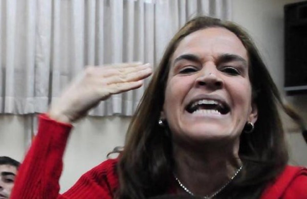 Una apologista del terrorismo de Estado que defiende incluso "a quienes robaron bebés".