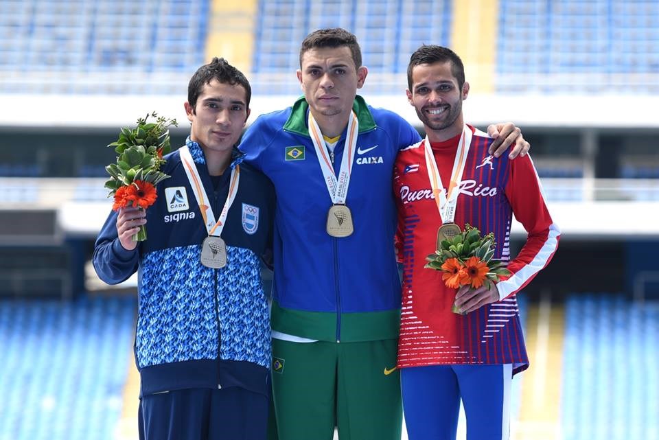 Con un tiempazo, Arbe se subió al podio con el local Altobelli Silva y el boricua Estremara.