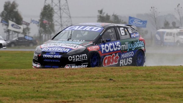 Esteban Tuero ganó en La Plata la quinta fecha del Turismo Nacional.
