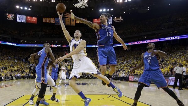Warriors igualaron la final con paliza al Thunder (1-1) la final del Oeste de la NBA.