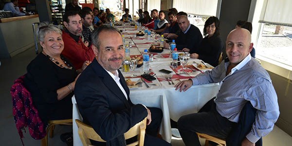 Almuerzo de trabajo. Sastre sigue en gestiones para que Madryn tenga su propia sede del Sedronar.