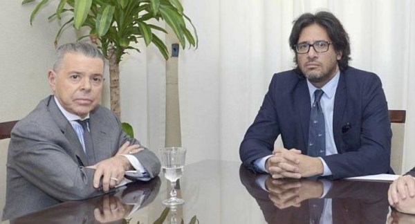 Rostros circunspectos. El ex magistrado bailarín y el ministro de Justicia Germán Garavano.