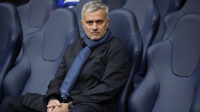 El portugués Mourinho acordó su llegada al Manchester United.