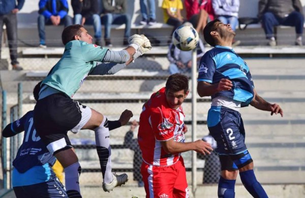 Guillermo Brown debe sumar en Pergamino los puntos perdidos como local ante Almagro y Atlético Paraná.
