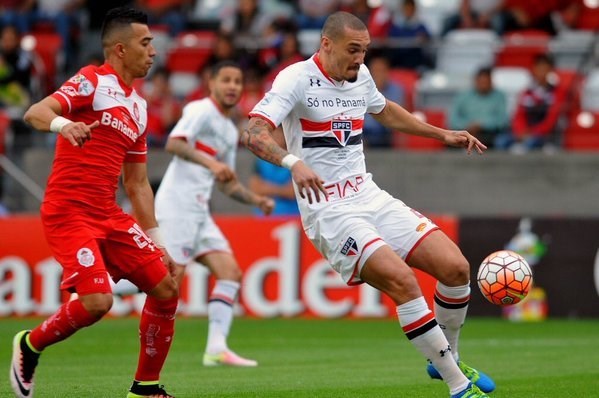 Toluca ganó 3-1 sobre San Pablo pero se clasificó el cuadro brasileño a cuartos con global 5-3.