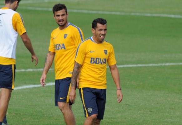 Ferrari: "Tevez va a seguir en Boca, más fuerte que nunca y con el mismo amor por el club".