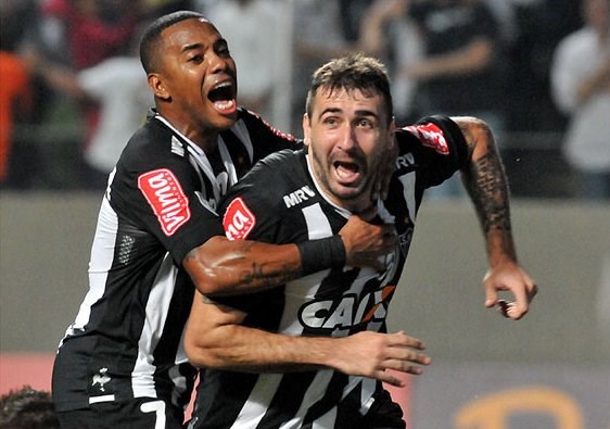 La locura del Oso Pratto. Con su gol, Mineiro pasó a cuartos de la Copa Libertadores.