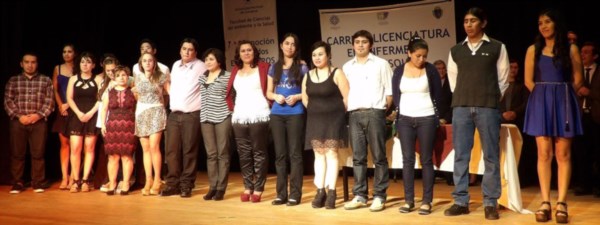 Un total de 36 enfermeros se recibieron en las sedes de la Universidad Nacional del Comahue en Chubut.