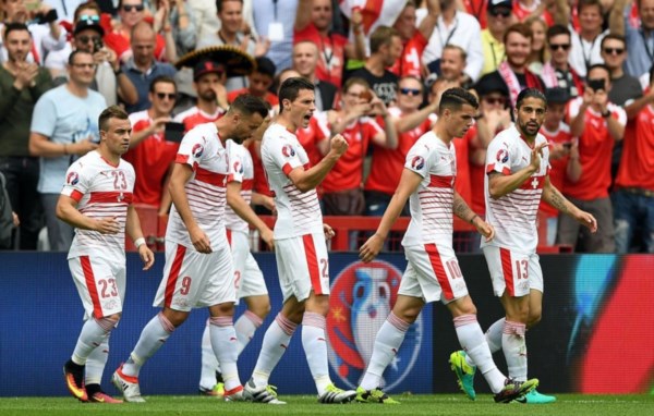 Los suizos debutaron con victoria ante Albania y lidera con Francia el grupo.