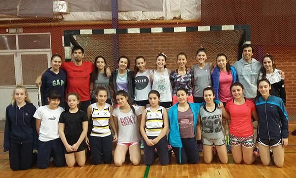 El Club Cordillerano de Esquel está jugando el Nacional de Pista.
