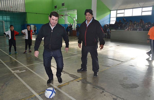El presidente de Chubut Deportes, Walter Ñonquepán, dio el puntapié inicial de los Juegos Comunales.