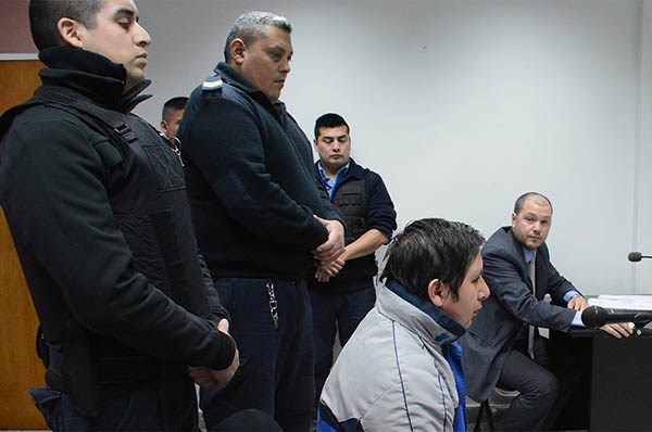 Héctor Curiqueo, hasta el momento, el único sospechoso del crimen de Calcavecchia ayer en los Tribunales.