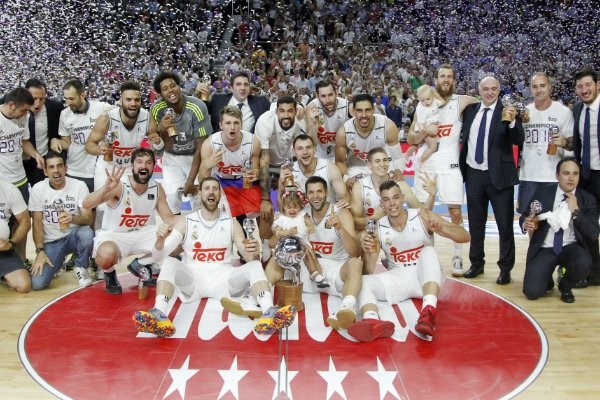 Andrés Nocioni, bicampeón con Real Madrid en la Liga ACB. Derrotaron al Barcelona 3-1 en la serie.