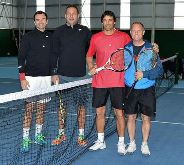 Las duplas se preparan para jugar el Torneo Invierno de Dobles 2016.
