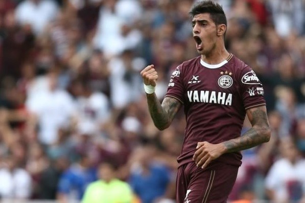 El mediocampista de Lanús queda libre a fin de mes y suena en River.