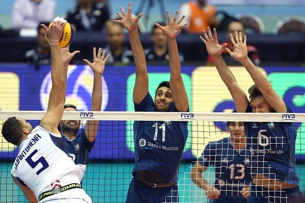 Argentina no pudo con Italia y mañana enfrenta a Serbia a las 10.30.