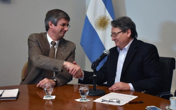Cisterna y Ongarato presidieron la apertura de la licitación