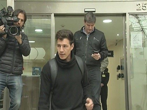 El arquero se sometió a una larga revisión médica y la superó con éxito.