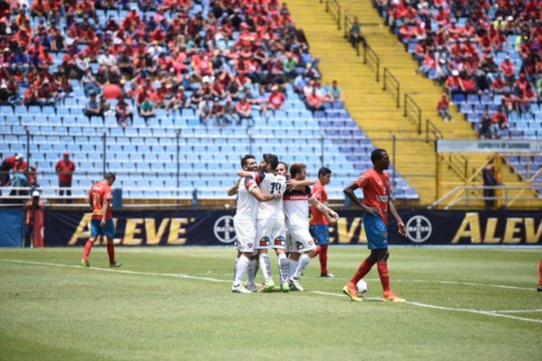 SanLorenzo venció 1-0 a Municipal,. Volvió Colochini y Torrico atajó un penal.