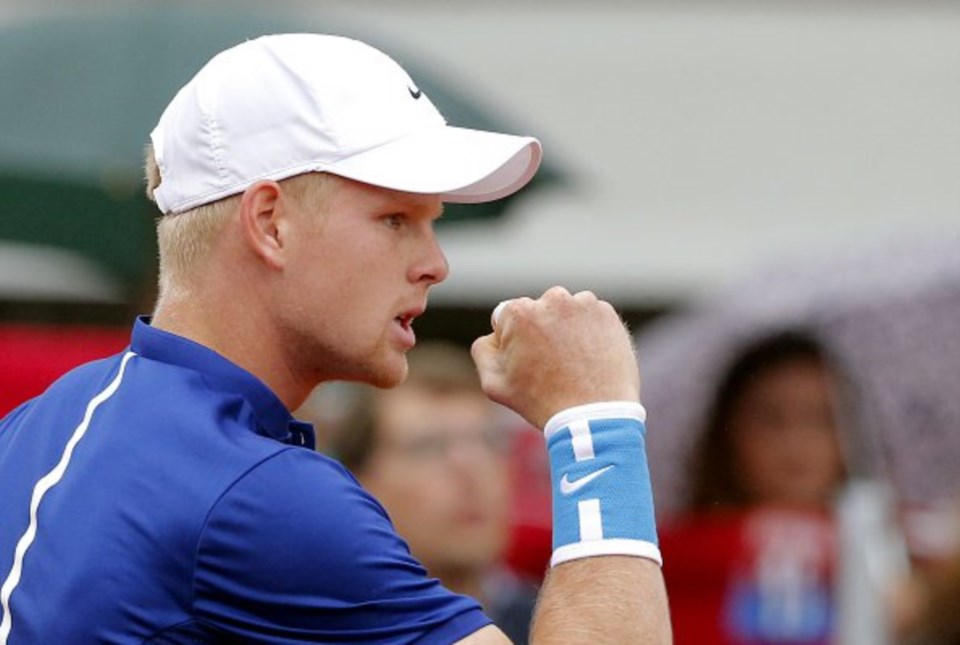 Kyle Edmund, el héroe británico. Venció 6/3 6/4 7/6 a Dusan Lajovic y mete Gran Bretaña en semis.