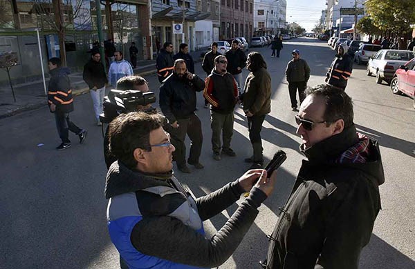 Sin acuerdo. Los trabajadores fueron a la sede de Trabajo para intentar un acuerdo con la empresa.