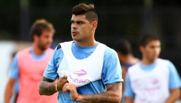 Bou abandonó la práctica por precaución.