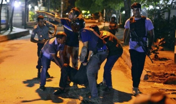 Tras más de 13 horas, terminó la toma de rehenes en un café de Dacca, Bangladesh.
