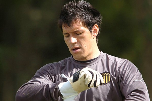 Enrique Bologna llegó libre de Gimnasia, junto a Lollo viajarán para sumarse a la pretemporada en Orlando.