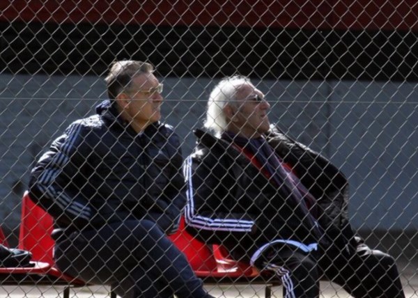 Gerardo Martino y una aparición tras renunciar a la Selección Argentina: fue a ver a los juveniles de Newell's.