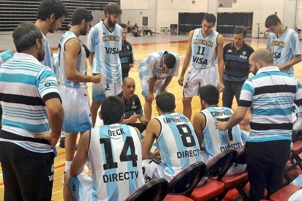 El equipo de Hernández hizo un muy buen juego y superó al seleccionado africano de punta a punta. Ginóbili y Delfino, nuevamente ausentes.