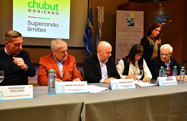 La reunión permitió reafirmar el posicionamiento nacional de rechazo a la caza de los cetáceos.