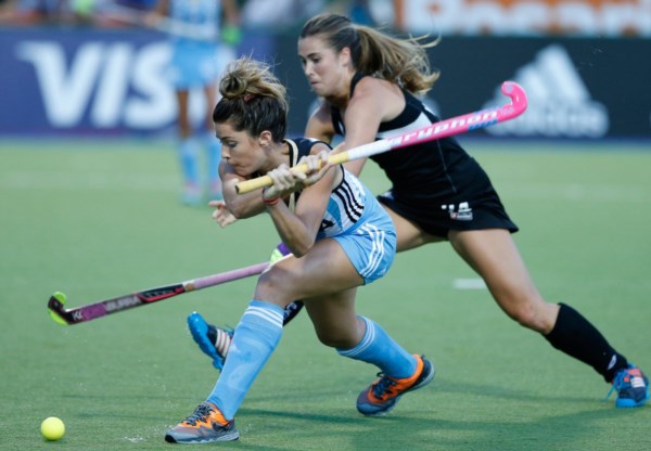 Probando cosas nuevas, Las Leonas perdieron su tercer amistoso previo a Río.