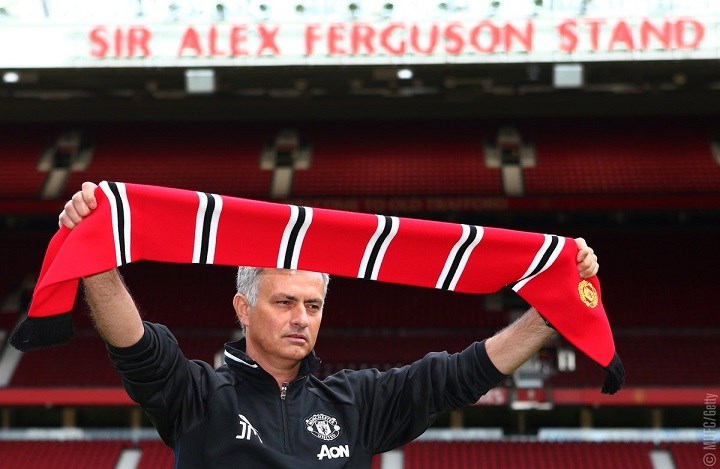 "Lo quiero todo. Quiero ganar partidos, quiero jugar bien. Quiero marcar goles. Quiero todo", aseguró Mourinho.