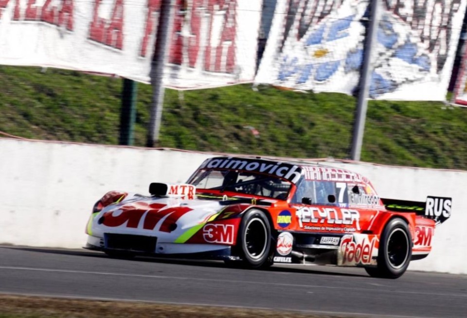 Las series de mañana: 1ra serie Werner-Canapino 2da Silva-Alaux 3ra Rossi-Ardusso.