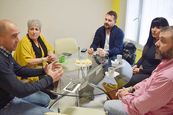 En marcha. Una postal del encuentro de los funcionarios para coordinar cómo serán las capacitaciones. 