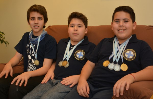 Bautista Morán, Valentín Fernández y  Laureano Ulloa, los trelewenses que lograron medallas en Salta.