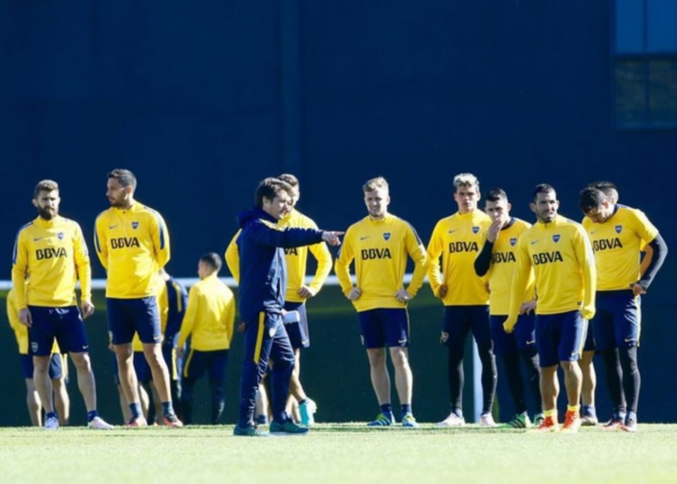 El "Mellizo" piensa en el once que parará contra Santamarina.