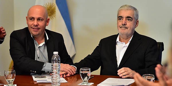 Junto a Sastre. El gobernador dijo que esta semana llamarían a licitación para la Autovía Trelew-Madryn.