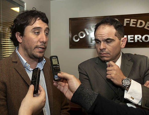 El secretario Gilardino explica  los alcances de la nueva propuesta.
