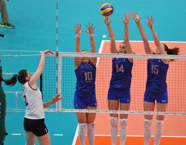 Rusia hizo pesar su experiencia y poderío para conseguir una victoria sencilla ante las argentinas.