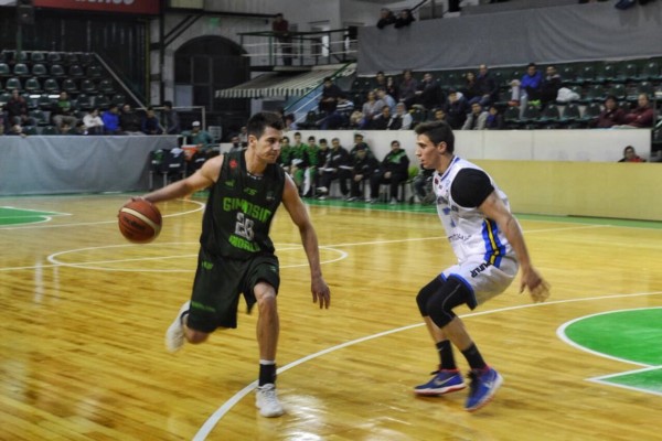 Hispano ganó su primer amistoso. Esta noche juegan el segundo en el Socios.