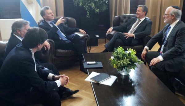El presidente ayer reunido con el titular de Pan American Silver.